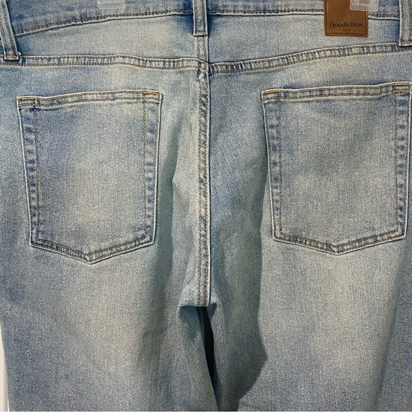 Goodfellow & Co. Men's 34W x 32L CoolMax Straight Fit Light Wash Denim Jeans - Picture 5 of 12
